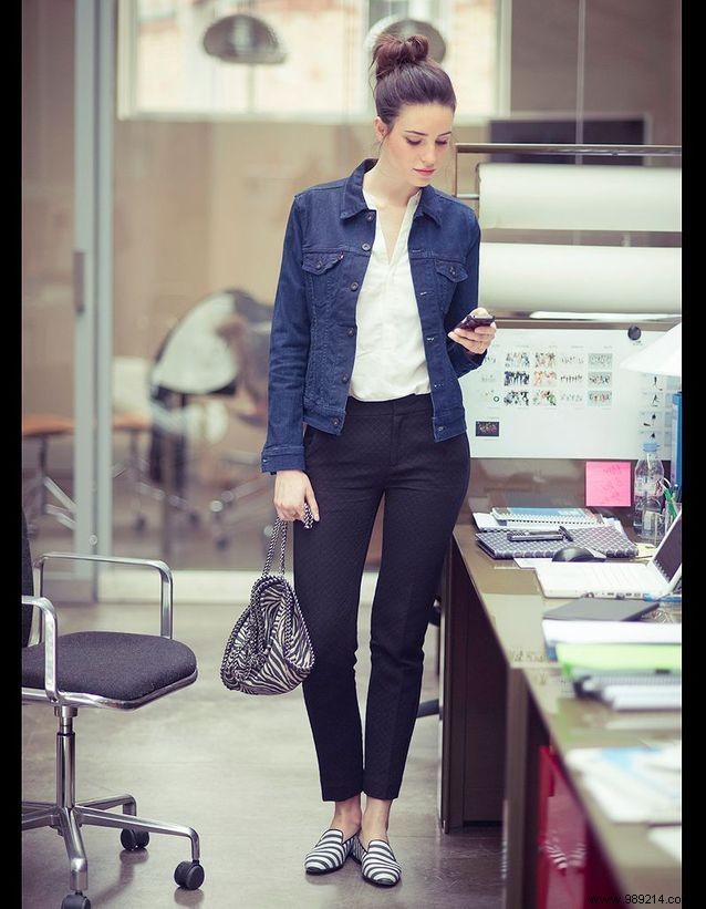 How to wear jeans to the office? 