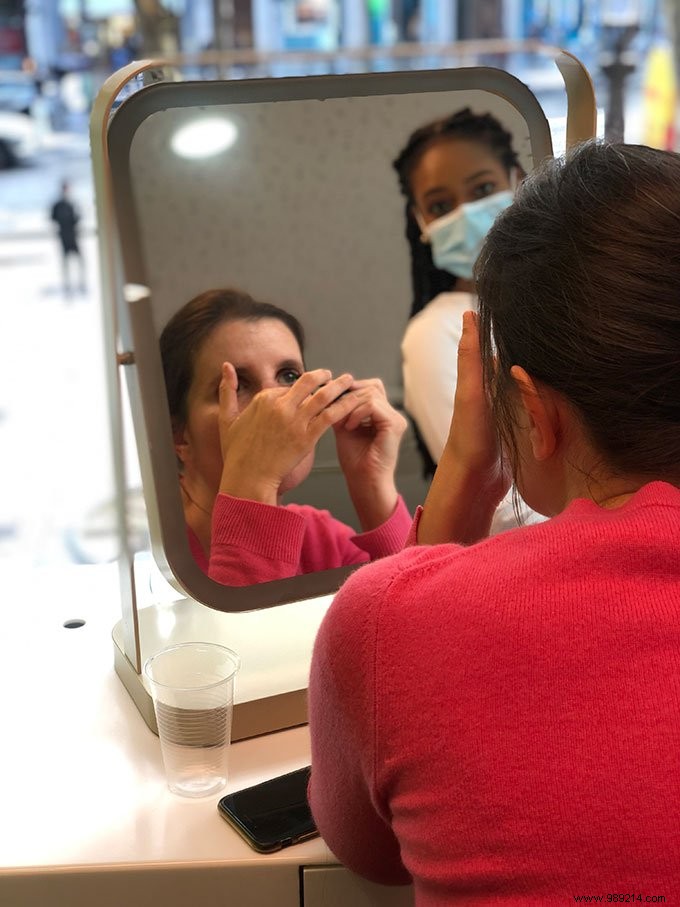Beauty without a mirror:applying make-up when you are visually impaired or blind 