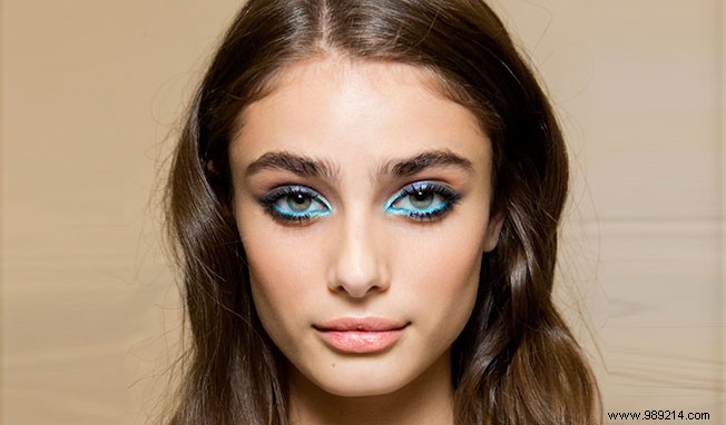 A blue and silver evening make-up! 