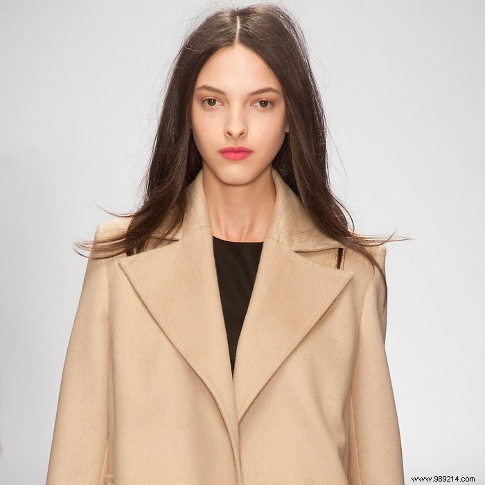 What makeup to wear with a camel coat? 