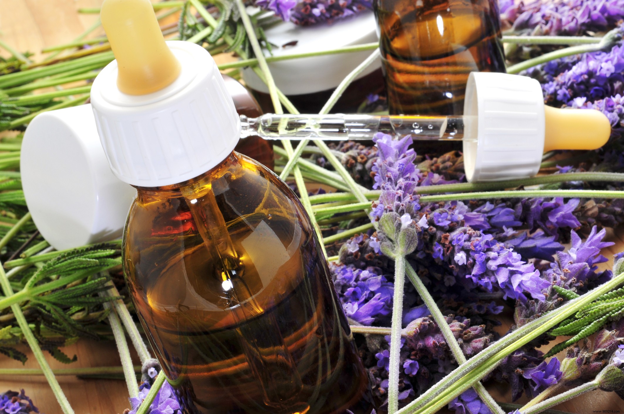 Aromatherapy lesson with RevelEssence treatments 