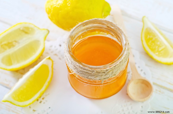 My beauty recipe of the day:honey and lemon mask 
