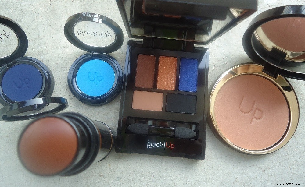 Contouring and intense colors with black|Up 