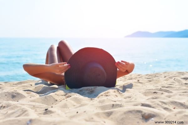 How to Tan Quickly (and WITHOUT Sunburn)? 5 Natural Tips. 