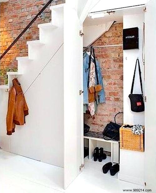 15 Great Dressing Ideas For A Small Apartment. 