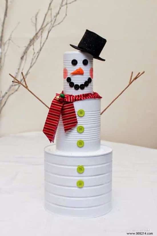 30 Clever Ways to Recycle Your Old Stuff into Christmas Decorations. 
