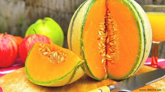 10 Tricks For Growing BEAUTIFUL MELONS. 