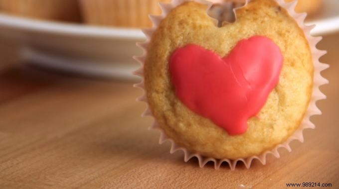 The Genius Trick For Making Heart Shaped Muffins. 
