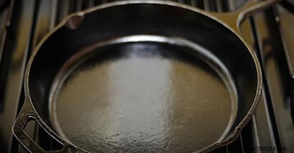 10 Benefits of Using a Cast Iron Skillet for Cooking. 