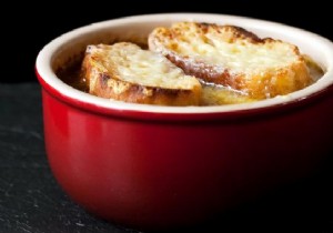 Budget-Friendly French Onion Soup Recipe: Just €0.41 Per Person