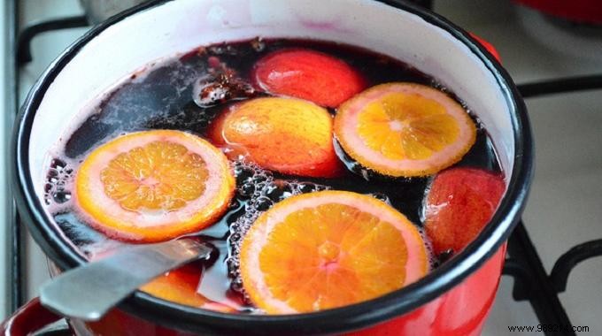 The Simple and Quick Recipe for Spicy Mulled Wine. 