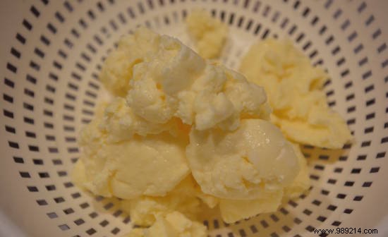 How to Make Homemade Butter VERY Easily. 