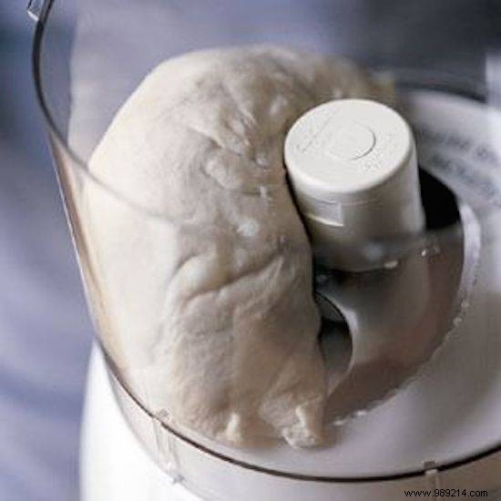How to Make Pizza Dough EASILY with a Food Processor. 