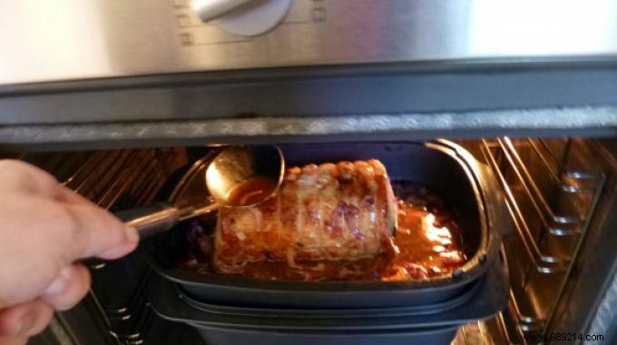 4 Simple Tips For Properly Cooking Your Roast Pork In The Oven. 