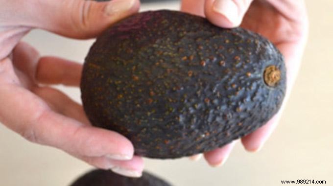 The Unstoppable Trick To Tell If An Avocado Is Ripe (Without The Touch). 