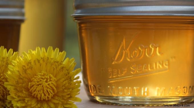 The Spring Honey Recipe with Dandelions. 