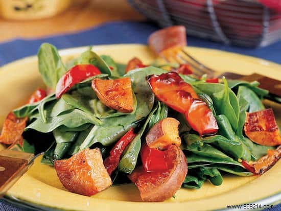 12 Salad Recipes To Calm Even The BIGGEST Hungers. 