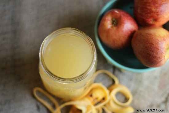 How to Make Apple Cider Vinegar from Leftover Apples. 