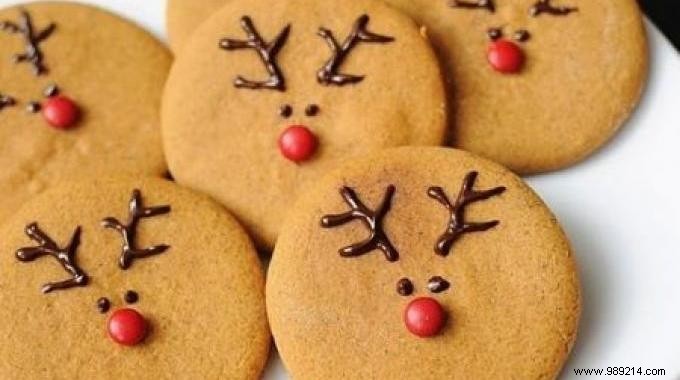 Decorate your Christmas Cookies in 3 min With This Tip. 