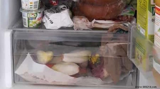 4 Anti-Waste Tips For Properly Storing Food In The Fridge. 