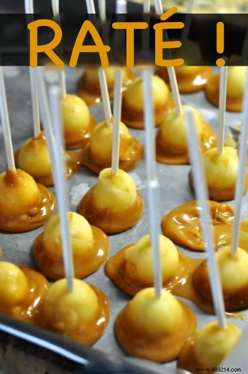 The Ultra Simple Recipe for Mini Caramel Apples. mmm too good! 