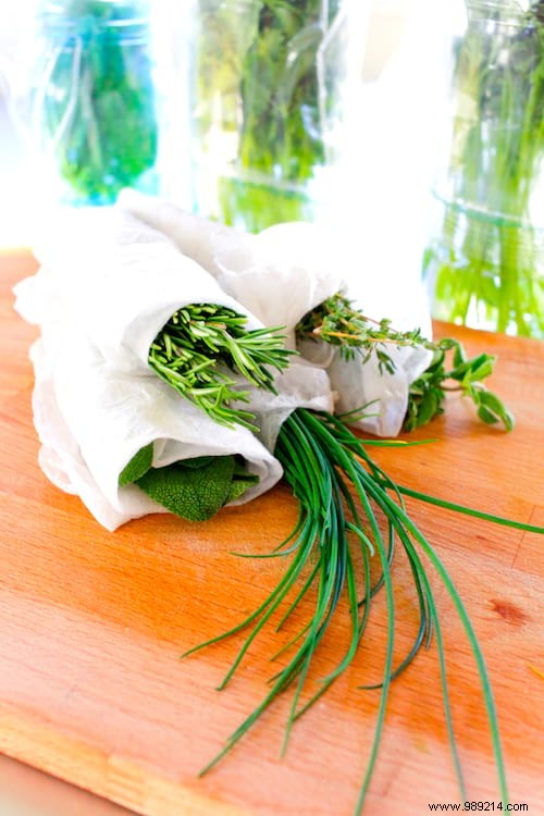 The Infallible Tip To Preserve Your Aromatic Herbs For 3 Weeks. 