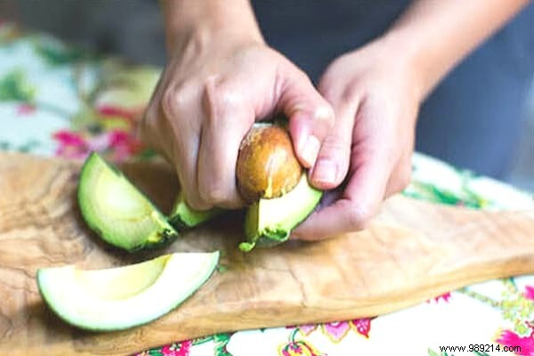 THE Genius Trick To Peel an Avocado In 1 Minute! 