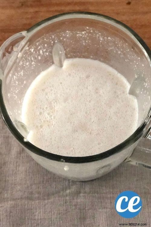 How To Make Your Own Oat Milk In Just 2 Mins. 