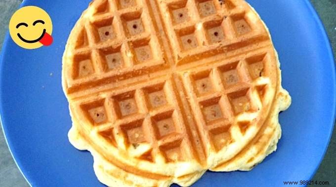 How To Make Waffle Batter In 5 Min With Only 5 Ingredients. 