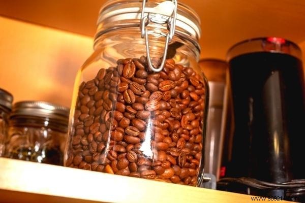 How to Properly Store Coffee Beans (To Keep All Its Aroma). 