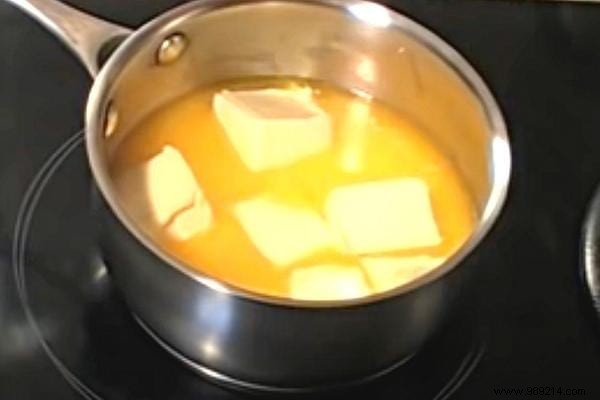 How to Make Homemade Ghee? The Easy Clarified Butter Recipe. 