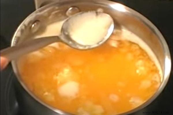 How to Make Homemade Ghee? The Easy Clarified Butter Recipe. 