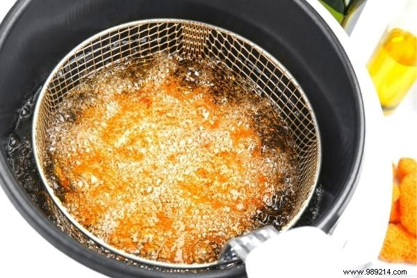 Can You Reuse Frying Oil WITHOUT Danger To Your Health? 