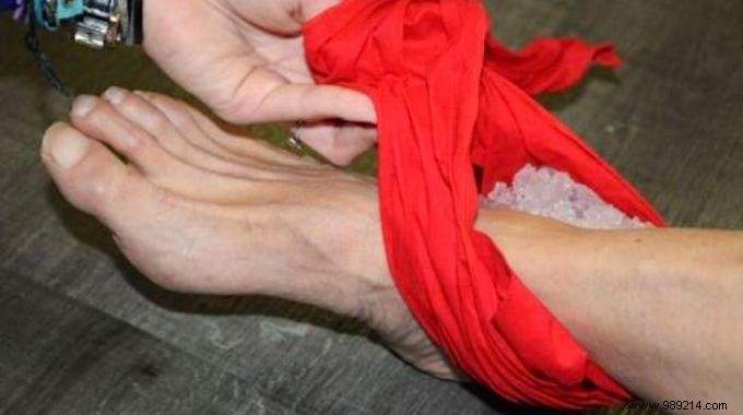 Sprain:Finally an Ice Pack That Doesn t Flow Everywhere While Melting. 