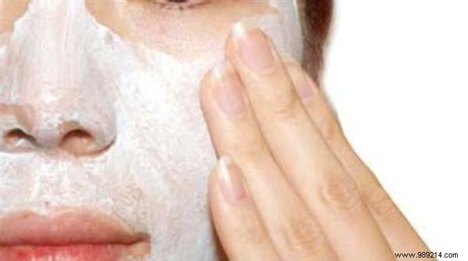 A Homemade Face Mask With This Easy Tip. 