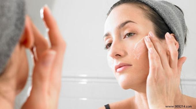 A homemade beauty mask to restore a radiant complexion. 