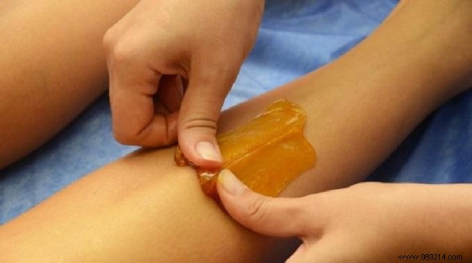 6 Little Tips to Use Before and After Leg Waxing. 