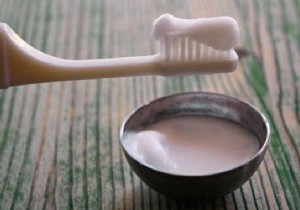 My Homemade Toothpaste Recipe For Whiter, Healthier Teeth. 