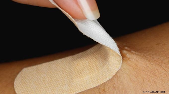 Now you know how to remove a bandage painlessly. 