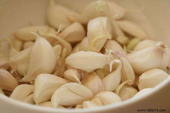 The Health Benefits of Garlic, an Unrecognized Natural Remedy. 