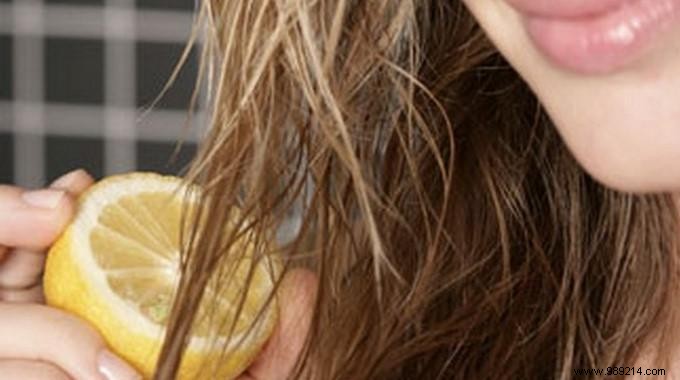 The Tip To Lighten Hair Naturally and QUICKLY. 
