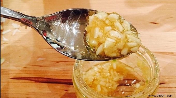 If You Eat Garlic And Honey On An Empty For 7 Days, This Is What Happens To Your Body. 