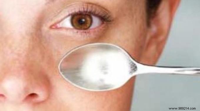 The Magic Trick To Quickly Erase Your Dark Circles. 