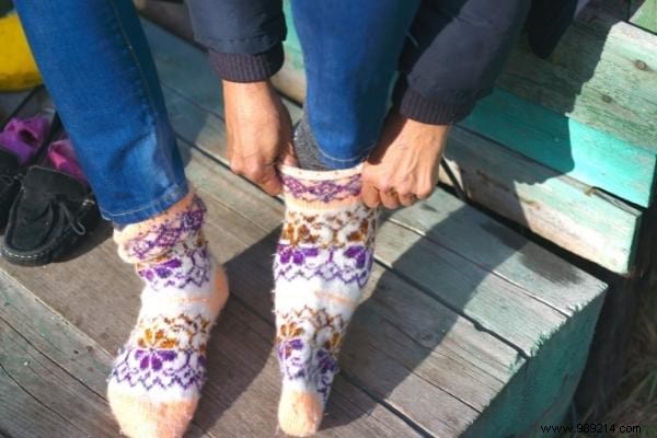 Tired of having cold feet? 18 Tips To Keep Them Warm All Winter. 