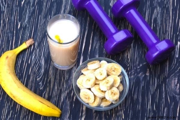 The 10 Benefits of Banana:Why You Should Eat It Every Day. 