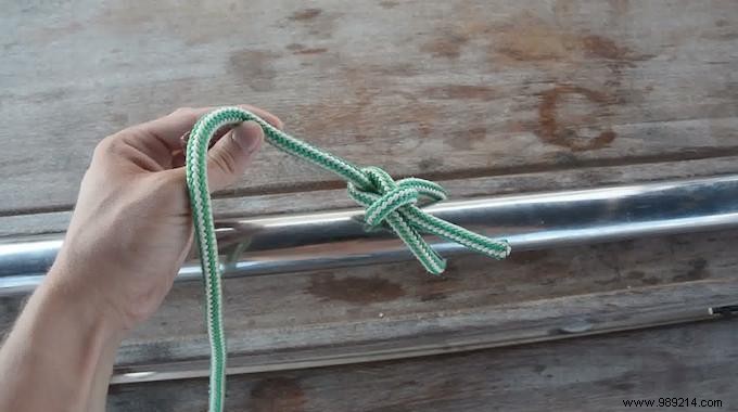The Bowline is the Most Useful Knot:Solid, Easy to Tie and Untie. 