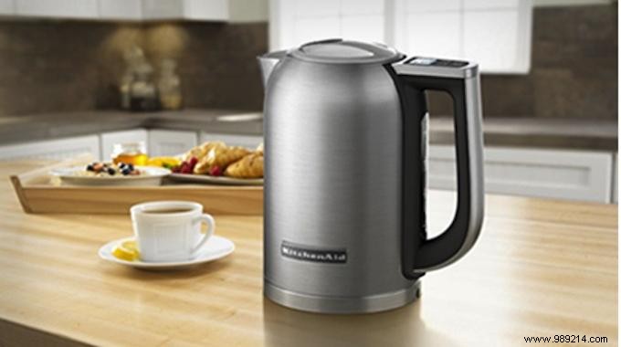 The Electric Kettle:Essential For Heating Water Quickly. 