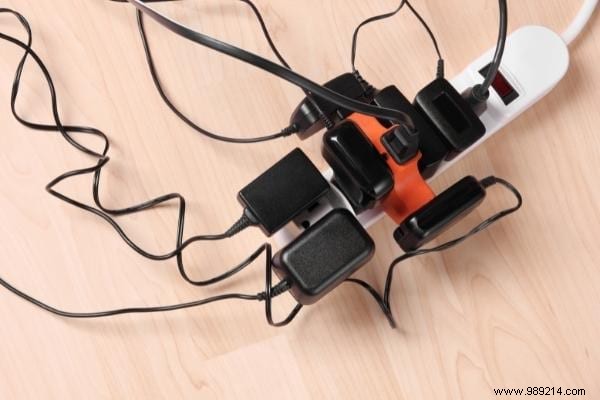 17 bad habits that will cause your electric bills to EXPLODE. 