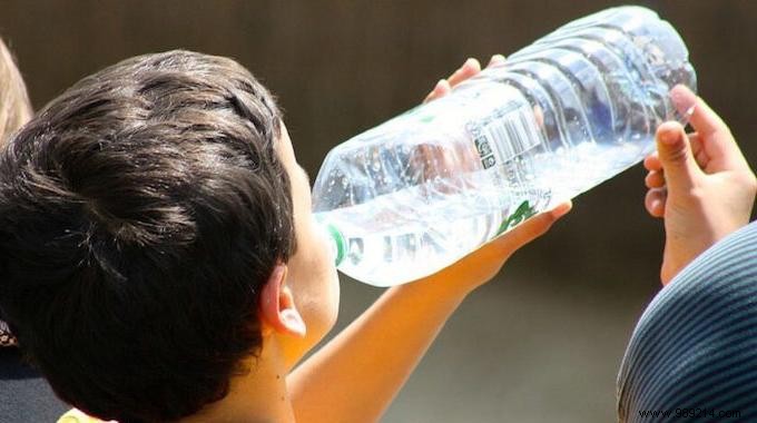 Water Bottles Can Be Hazardous To Your Health. Here s why. 