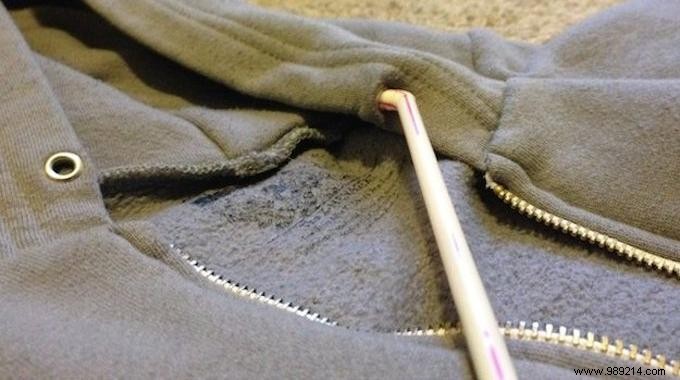 The Great Trick to Put a Drawstring in a Hood Easily. 